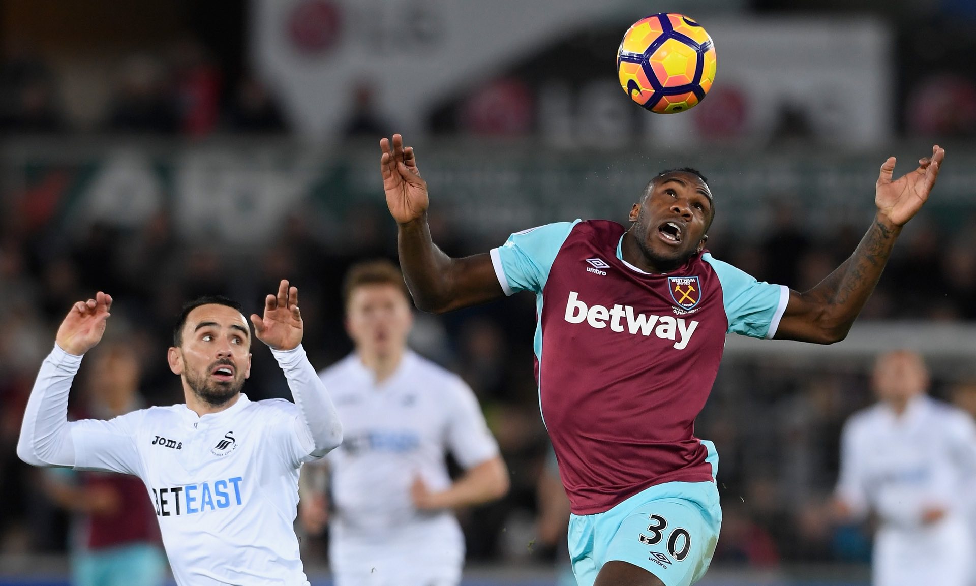 与球迷的互 与球迷的互